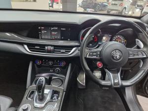 Alfa Romeo Stelvio Quadrifoglio Q4 - Image 17