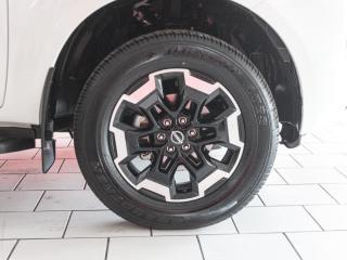 Nissan Navara 2.5DDTi double cab LE Plus