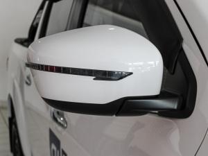 Nissan Navara 2.5DDTi double cab LE Plus - Image 14