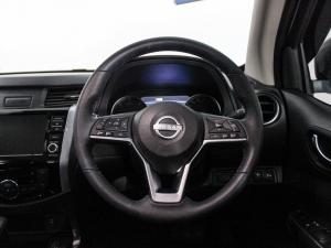 Nissan Navara 2.5DDTi double cab LE Plus - Image 17