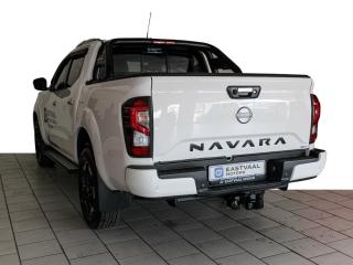 Nissan Navara 2.5DDTi double cab LE Plus