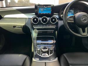 Mercedes-Benz C-Class C180 - Image 12