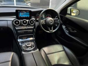Mercedes-Benz C-Class C180 - Image 13