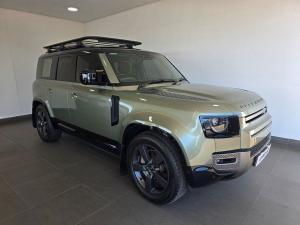 Land Rover Defender 110 D300 X-Dynamic HSE - Image 2