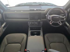 Land Rover Defender 110 D300 X-Dynamic HSE - Image 7