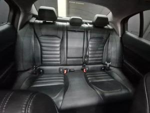 Alfa Romeo Giulia 2.0T Veloce - Image 14