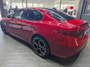 Alfa Romeo Giulia 2.0T Veloce - Image 8