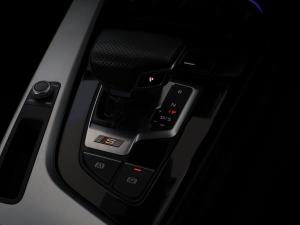 Audi S4 TFSI quattro - Image 21