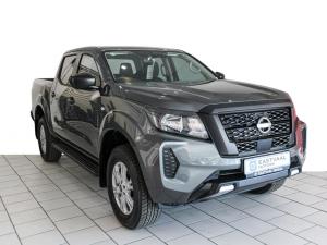 Nissan Navara 2.5DDTi double cab SE Plus auto - Image 1