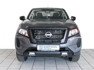 Nissan Navara 2.5DDTi double cab SE Plus auto - Image 2