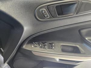 Ford EcoSport 1.5 Ambiente auto - Image 17