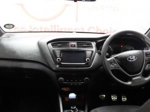 Hyundai i20 Active 1.4 Fluid - Image 8