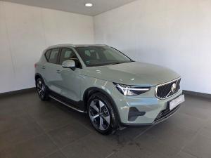 Volvo XC40 B4 Essential - Image 2