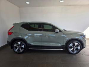 Volvo XC40 B4 Essential - Image 3