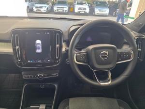 Volvo XC40 B4 Essential - Image 8