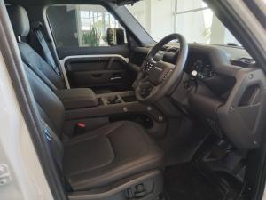 Land Rover Defender 110 D250 X-Dynamic SE - Image 11