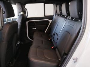 Land Rover Defender 110 D250 X-Dynamic SE - Image 13