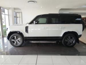 Land Rover Defender 110 D250 X-Dynamic SE - Image 3
