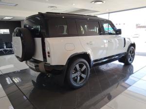 Land Rover Defender 110 D250 X-Dynamic SE - Image 6