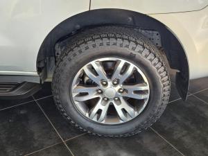 Ford Everest 2.2TDCi XLT auto - Image 19