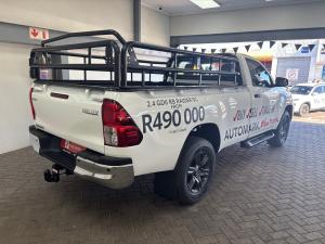 Toyota Hilux 2.4GD-6 single cab Raider manual - Image 2