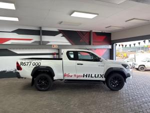 Toyota Hilux 2.8GD-6 Xtra cab 4x4 Legend manual - Image 4
