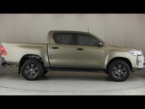 Toyota Hilux 2.8GD-6 48V double cab 4x4 Raider - Image 4