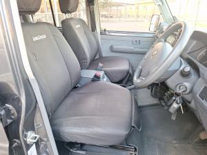 Toyota Land Cruiser 76 4.5D-4D V8 station wagon LX - Image 13