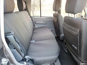 Toyota Land Cruiser 76 4.5D-4D V8 station wagon LX - Image 14