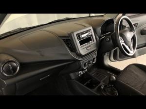 Toyota Vitz 1.0 - Image 9