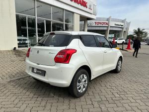 Suzuki Swift 1.2 GL auto - Image 2