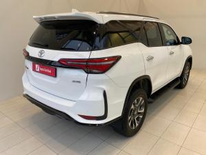 Toyota Fortuner 2.4GD-6 4x4 - Image 2