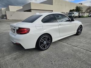 BMW 2 Series 220i coupe Sport Line - Image 2