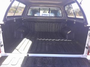 Toyota Hilux 2.4GD-6 double cab 4x4 Raider auto - Image 17