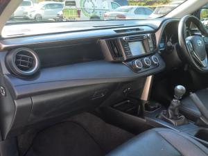 Toyota RAV4 2.0 GX - Image 7