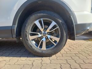 Toyota RAV4 2.0 GX - Image 16