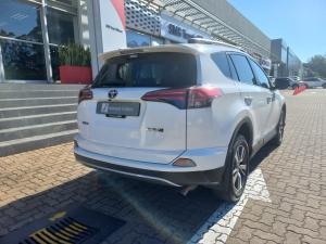 Toyota RAV4 2.0 GX - Image 2