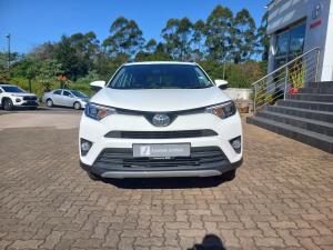 Toyota RAV4 2.0 GX - Image 4