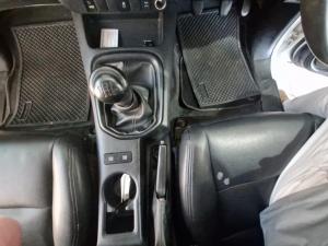 Toyota Hilux 2.4 GD-6 RB SRXE/CAB - Image 12