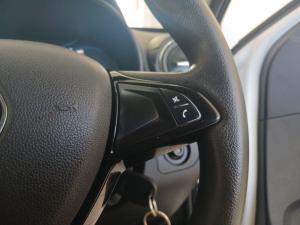 Renault Kwid 1.0 Climber 5-Door AMT - Image 10