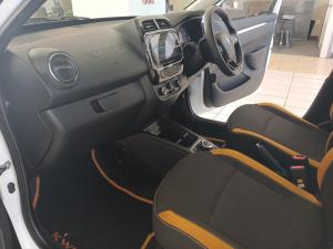 Renault Kwid 1.0 Climber 5-Door AMT - Image 7