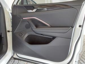 Volkswagen Tiguan 2.0 TDI Life 4M DSG - Image 15