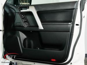 Toyota Prado VX-L 2.8GD automatic - Image 16