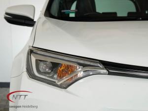 Toyota RAV4 2.0 GX automatic - Image 10