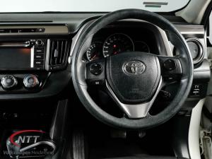 Toyota RAV4 2.0 GX automatic - Image 19