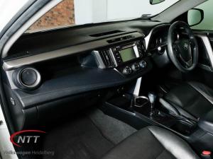 Toyota RAV4 2.0 GX automatic - Image 7