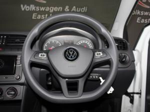Volkswagen Polo Vivo 1.6 Highline - Image 12