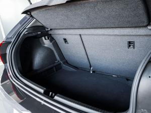 Volkswagen Polo hatch 1.0TSI Life auto - Image 10