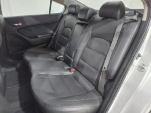 Kia Cerato sedan 2.0 EX auto - Image 8