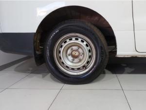 Hyundai H-1 2.5VGTi panel van - Image 8